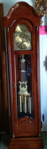 Ridgeway 1987 Grandfather clock Model 317, 79 1/2"h x 21"w x 13" d, Complete Cover