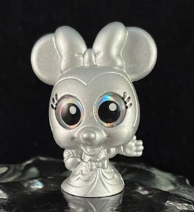 Disney Doorables - Minnie Mouse - Silver - Disney 100 - Celebration of Wonder - Picture 1 of 4