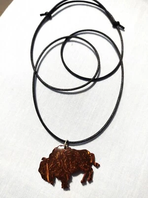 AMERICAN SPIRIT BUFFALO 激光切割木质 COCONUT SHELL 吊坠 ADJ 项链 — 第 1/2 张图片