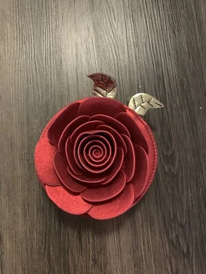 Cartera Danielle Nicole Rosa Roja Disney La Bella y la Bestia ¡NUNCA USADA! Foto 1 de 3