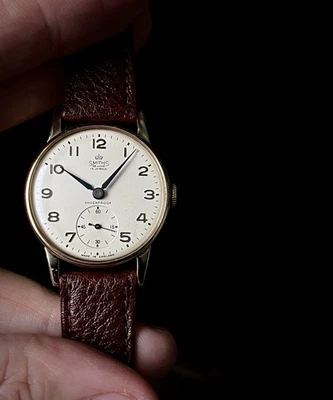 1960 Smiths Deluxe shockproof 9k gold watch cal 6010 British Rail Western Region - Image 1 of 4