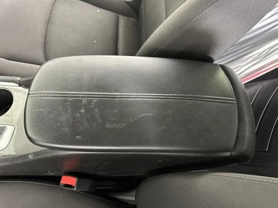 *SOMENTE TAMPA* Console piso frontal sem porta USB compatível com 16-18 MALIBU 2794622 - Imagem 1 de 4