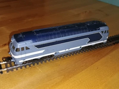 LOCOMOTIVA LIMA SNCF BB 67001 H0 DC funzionante lievi difetti estetici - Immagine 1 di 4