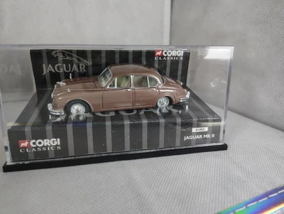 CORGI CLASSICS 1/43 - JAGUAR MKII SALOON METALLIC BRONZE DIECAST CAR 01802 - Image 1 of 4