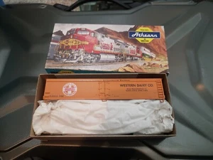 HO Athearn 50' Express Reefer Western Dairy 5342 708 - Picture 1 of 2