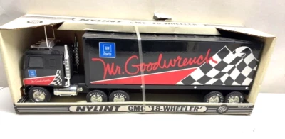 Vintage NYLINT GMC 18-Wheeler w/ box Mr Goodwrench Big Rig MIB - Image 1 of 2