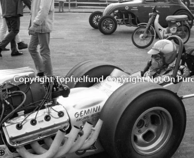Tira de arrastre Ed Pink Connie Swingle Lions NHRA 8x10 de colección combustible superior foto NHRA Foto 1 de 2