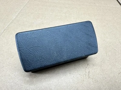 Cinzeiro interior porta traseira BMW E28 533I M5 528e 528I 535I preto fabricante de equipamento original 137K milhas - Imagem 1 de 4