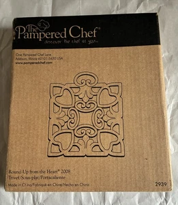 The Pampered Chef Trivet #2939 Round Up From The Heart 2008 Cast Iron Copper NIB - Picture 1 of 4