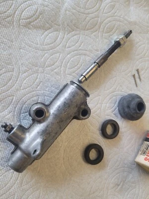 Ferrari 330 gt手拿包 — 第 1/2 张图片