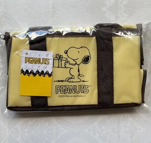 PEANUTS Snoopy Insulated Cooler Bag 6-Can Hot/Cold Tote Yellow Japan New - Picture 1 of 3