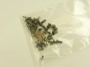 Tornillos de un Toshiba Satellite Pro R850-1G3 - Imagen 1 de 1