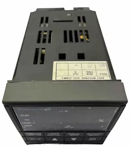 HONEYWELL UDC3300, DC330B-EE-003-32-000000-00-0 Controller 90-250VAC - Picture 1 of 9