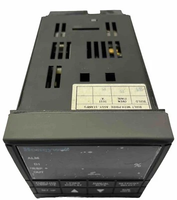 Controlador HONEYWELL UDC3300, DC330B-EE-003-32-000000-00-0 90-250VAC Foto 1 de 4