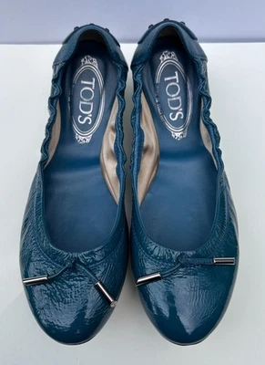 Usado en Excelente Condición Tod’s Ballet Pisos Charol Arrugado Azul Teal Talla 37 Borla ITALIA Foto 1 de 4