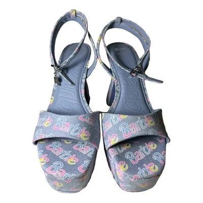 Tacones de plataforma de mezclilla Aldo x Barbie - Nuevos Foto 1 de 4