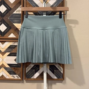 ALO Yoga Grand Slam Tennisrock mintgrün Small gebraucht, in einwandfreiem Zustand - Bild 1 von 6