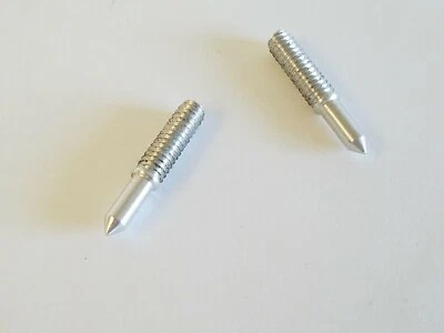 Pasadores de montaje de cubierta lateral eléctrica Big Dog OEM (K-9, mastín, bulldog) 2005-11 Foto 1 de 2