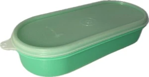 Tupperware Oval Vintage & Lid 7" Long Green 1375-6 - Picture 1 of 11
