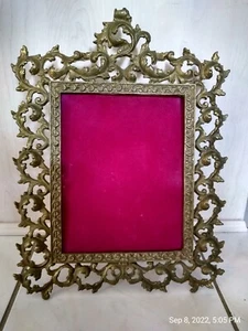 LARGE ANTIQUE ORNATE VICTORIAN PICTURE FRAME WITH STAND - Picture 1 of 2