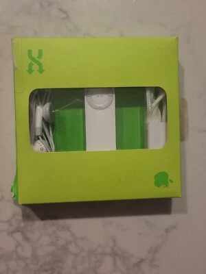 Apple iPod Shuffle 1st Gen White (512 MB) Brand New Never Used  - Image 1 of 4