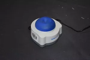 Fisher scientific Mini Vortex mixer, 100-240VAC, 50/60 Hz, 0.6amps. #208030-BF1 - Picture 1 of 4