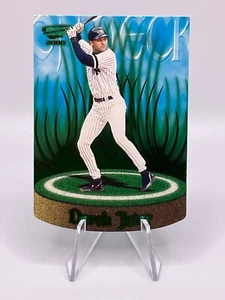 Derek Jeter 2000 Pacific Revolution On-Deck #14 New York Yankees Sharp But Read! - Picture 1 of 2