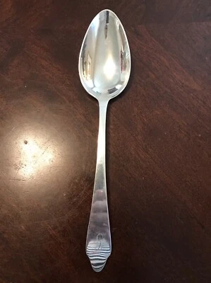 Cuchara para servir Tiffany & Co. Clinton de plata de ley Foto 1 de 4