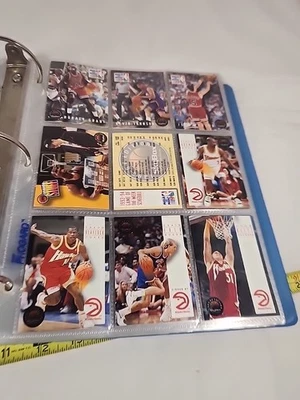 Lote de tarjetas de baloncesto aleatorias de los años 90 (147 tarjetas) Foto 1 de 4