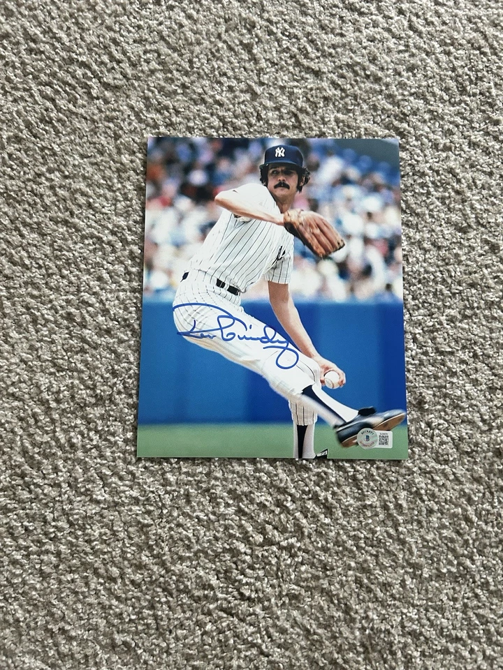 Foto 8x10 autografiada firmada por Ron Guidry de los Yankees de Nueva York Cool Bas Beckett 1 Foto 1 de 1