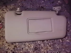 Parasol lado derecho del conductor Nissan Note 2009 (E11 Facelift) - Imagen 1 de 1