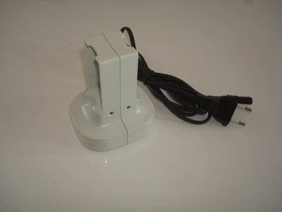  Xbox 360 Official Microsoft Quick Charge Kit Battery - blanco - en buenas condi - Image 1 of 4