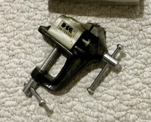 Brand New Watchmaker's/Jewelers Bench Vise 1 1/2" Jaws (REDUCED PRICE) - Picture 1 of 1