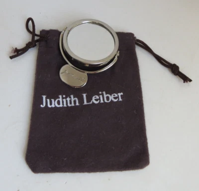 Judith Leiber Vintage Tono Plateado Miniatura Doble Lado Cartera de Viaje Espejo + Bolsa Foto 1 de 4