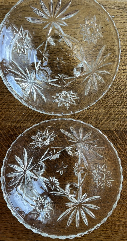 Anchor Hocking Early American PresCut Star Of David Scalloped Rim Bowls Set Of 2 - Image 1 of 4