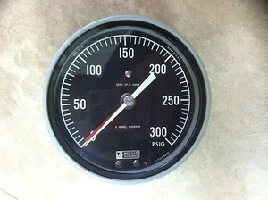 WEKSLER SA24-3PJF-RBBX 4-1/2" PRESSURE GAUGE 0-300 PSI - Picture 1 of 3