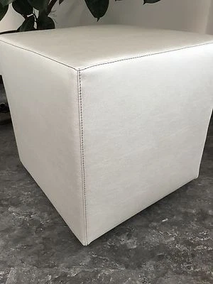 Ottoman Stool Cube Stool Sitting Stool Loungemoebel Pouf 45x45x45 Silver Skai - Image 1 of 4