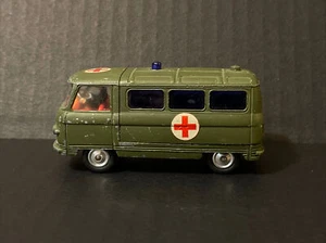 Corgi Toys Commer 3/4 Ton Chassis Ambulance Diecast Great Britain - Picture 1 of 10