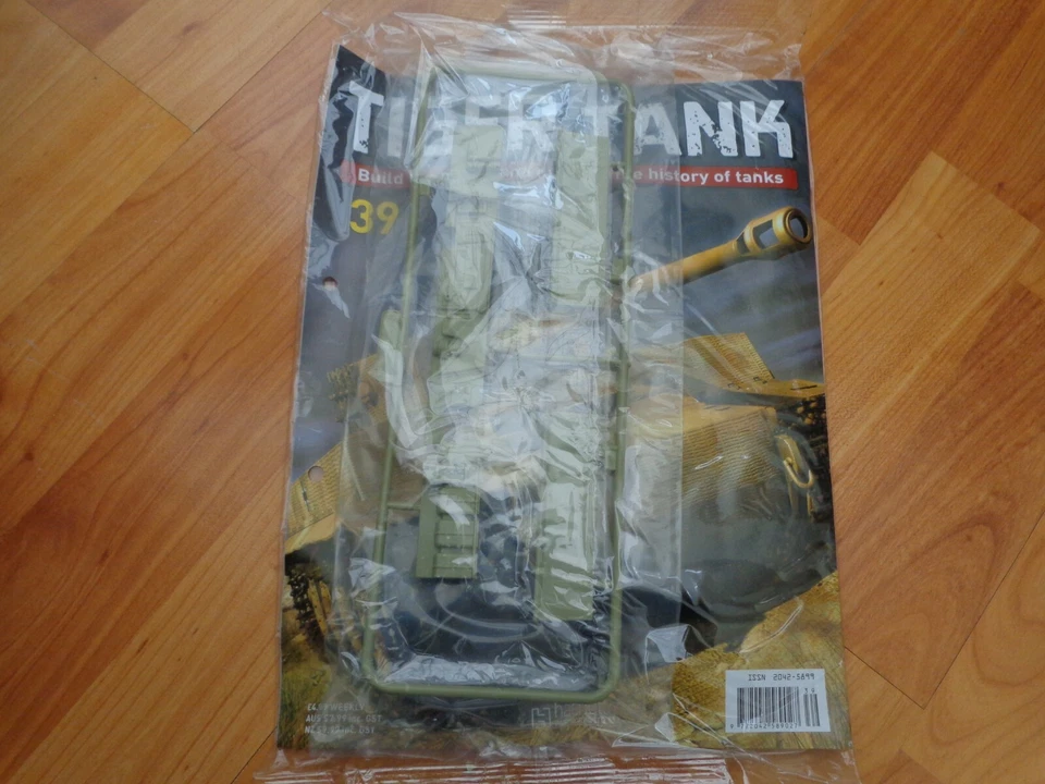 1/16 HACHETTE COSTRUISCI IL TUO MODELLO DI CARRO ARMATO TIGRE NUMERO 39 INC PART - Immagine 1 di 1