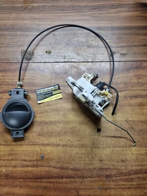 Proton Satria 2Door  Left Front Door Lock Actuator - image 1 of 4