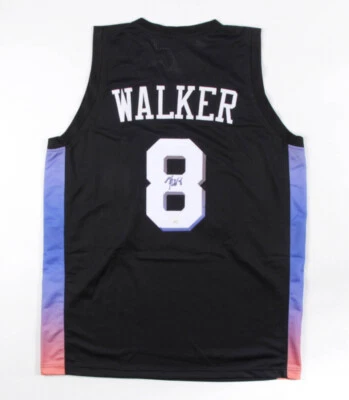Camiseta deportiva firmada por Kemba Walker New York Knicks (certificado de autenticidad JSA) 3xAll Star Point Guard Foto 1 de 4