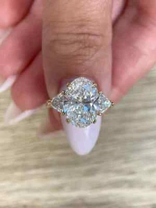 3.00 Carat Oval Shape F/VVS2 Lab Grown Diamond Engagement Ring 14k Yellow Gold - Picture 1 of 11