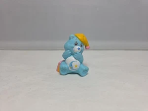 Care Bear Bedtime Bear con libro mini figura in PVC 1983 Kenner AGC vintage retrò  - Foto 1 di 5