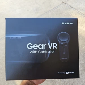 Samsung Gear VR with Controller Powered by Oculus with Original Box SM-R324 New - Picture 1 of 2