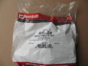 Engine Cooling Fan Controller Motorcraft RR-28 - Picture 1 of 1