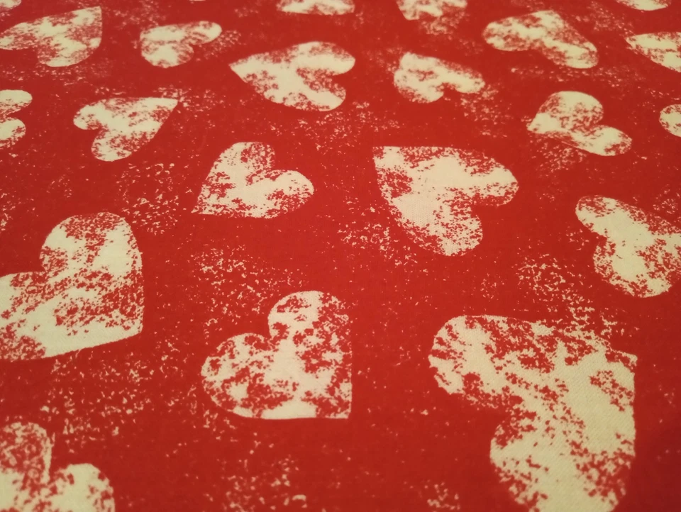 Tela de algodón con estampado de corazón vintage tela vintage tradiciones corazones blancos sobre rojo Foto 1 de 1