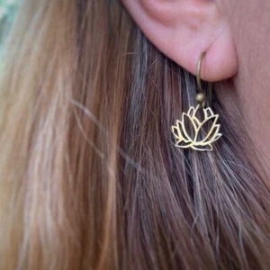 LOTUS Brass earrings small - Bild 1 von 1