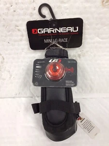 Louis Garneau Mini Race Satteltasche mit Lichthalter und Licht - Bild 1 von 6