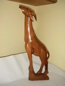 CARVED GIRAFFE STATUE 30" EAST AFRICA CEDAR WOOD WILD ANIMAL DECOR PATINA DAMAGE - Imagen 1 de 24