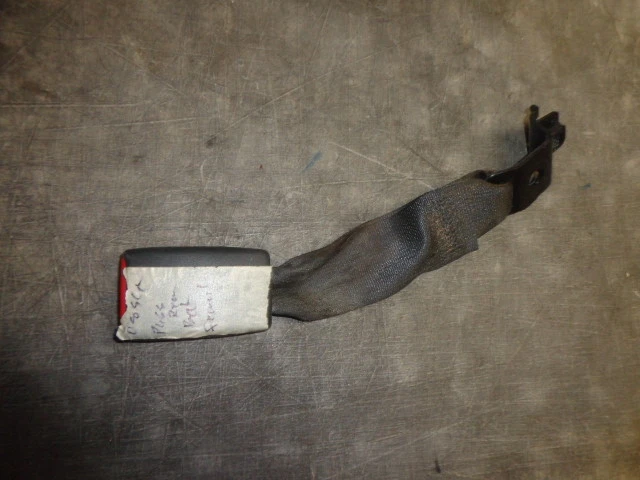 Cinturón de seguridad pasajero trasero femenino Toyota Scion TC 05 06 07 08 09 10 Foto 1 de 1